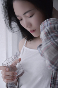 大胸美女抖胸视频